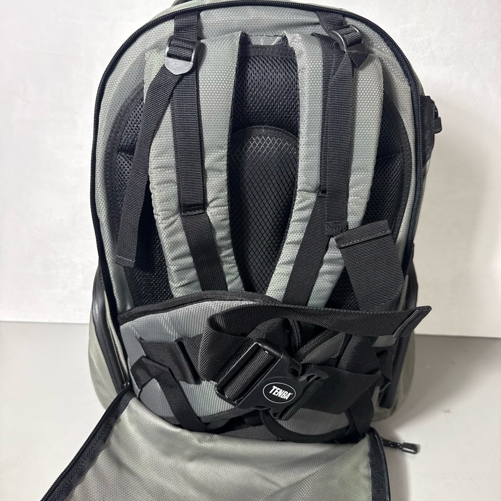 Tenba Camera Backpack Bag - Picture 8 of 13